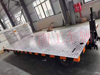 6吨铝花纹板牵引平板拖车2I.jpg