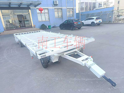 8吨骨架式牵引平板拖车带小框白色6I.jpg